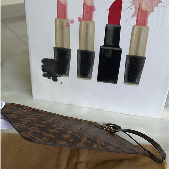 Auth Louis Vuitton Wristlet - Picture 10 of 17